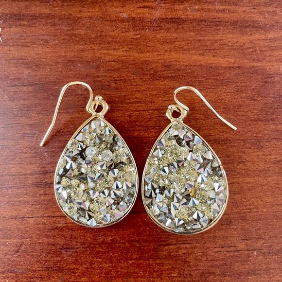 bundle 3 for $12.  Teardrop dangle earring gold tone and sparlkly. - Picture 1 of 3